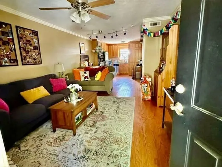 315 E Magnolia Ave #124 — Photo 3