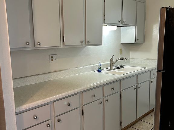 2nd image of 1101 Cree Dr #1