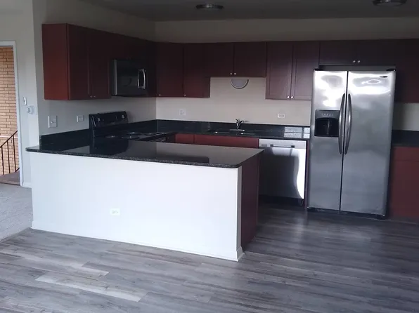 9957 S Cicero Ave #308, Oak Lawn, IL 60453