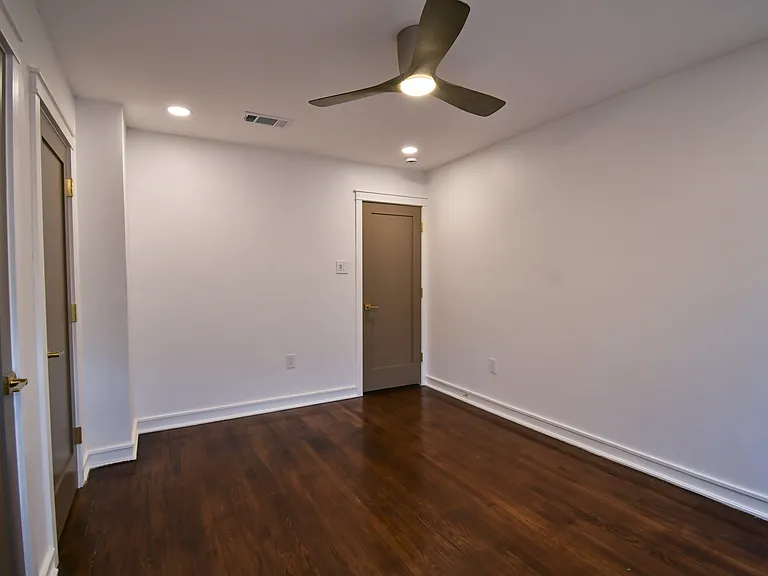 1403 Munger St — Photo 26