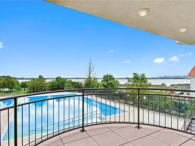 247 Surf Dr #1A — Photo 33