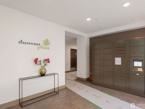 4th image of 4547 8th Avenue NE #203