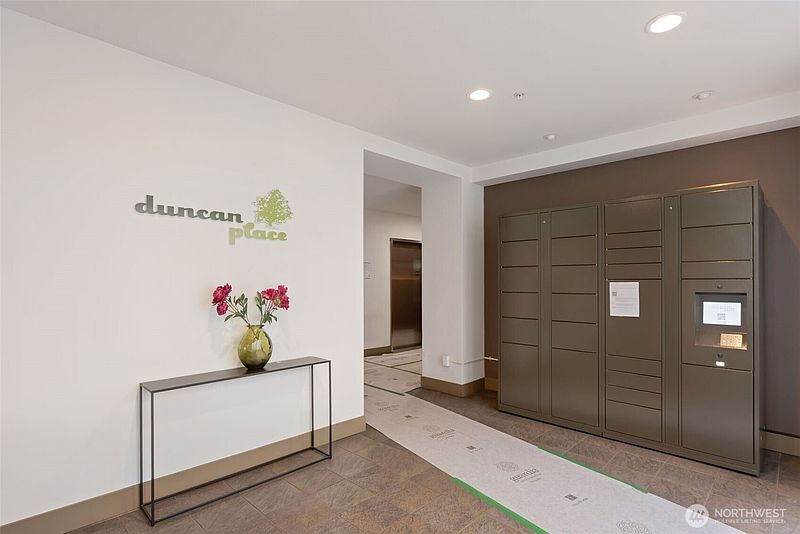 4th image of 4547 8th Avenue NE #203