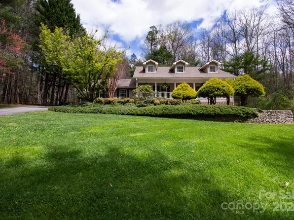 120 Rockwood Dr, Hendersonville, NC 28792