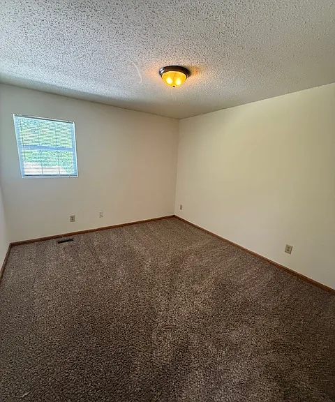 608 Lincoln Ave — Photo 5