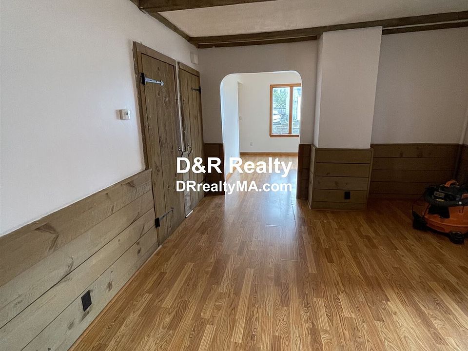 6 Cross St. Woburn Unit Photo 4