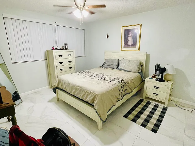 1333 E Hallandale Beach Blvd #302 — Photo 13
