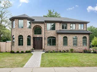 1900 Big Oak Cir, Northbrook, IL 60062