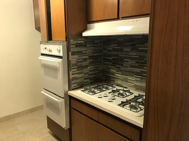 Building Photo - 1136 S Wooster St #204