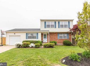 37 Hunting Ridge Rd, Newark, DE 19702