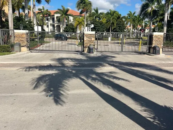 5454 NW 27 Street #5454, Margate, FL 33063