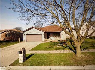 43249 Sunnypoint Dr, Sterling Heights, MI