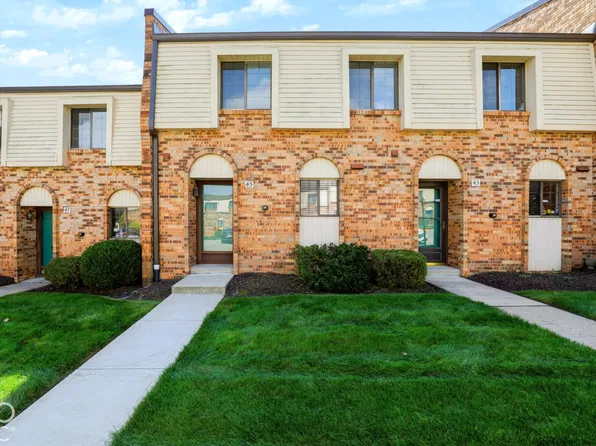 45 Terrace Ct, Carmel, IN 46032