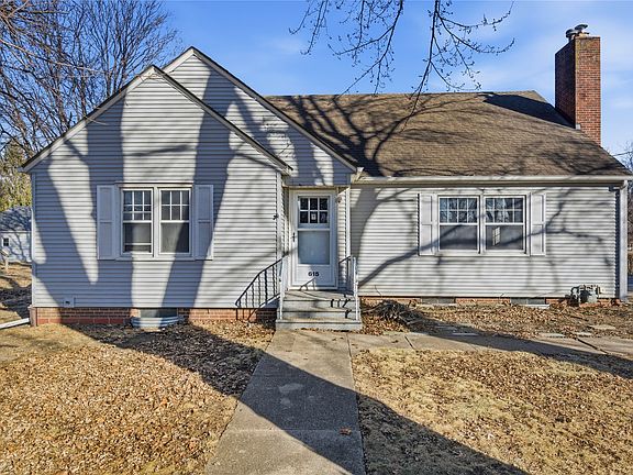 2nd image of 615 6th St