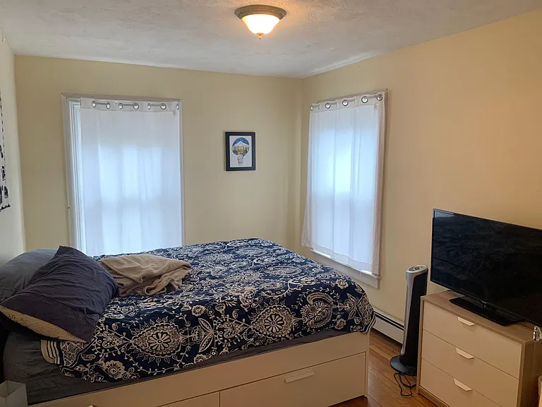 27 Young St #2 — Photo 25