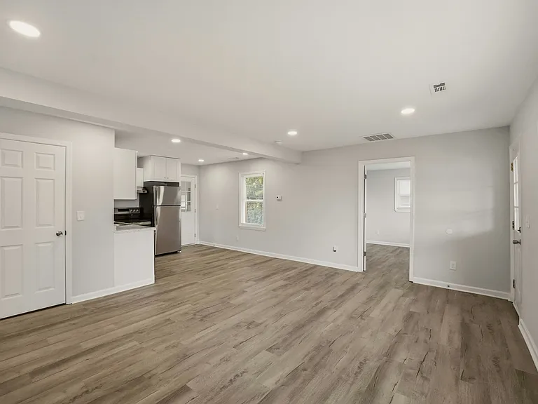 2609 Linda Ave — Photo 10