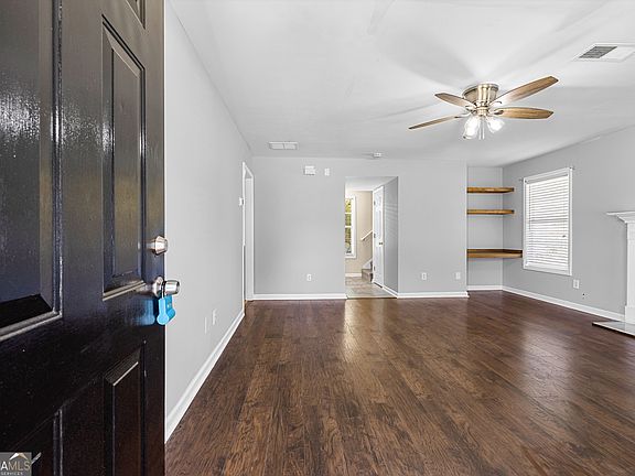 3rd image of 113 Calico Loop