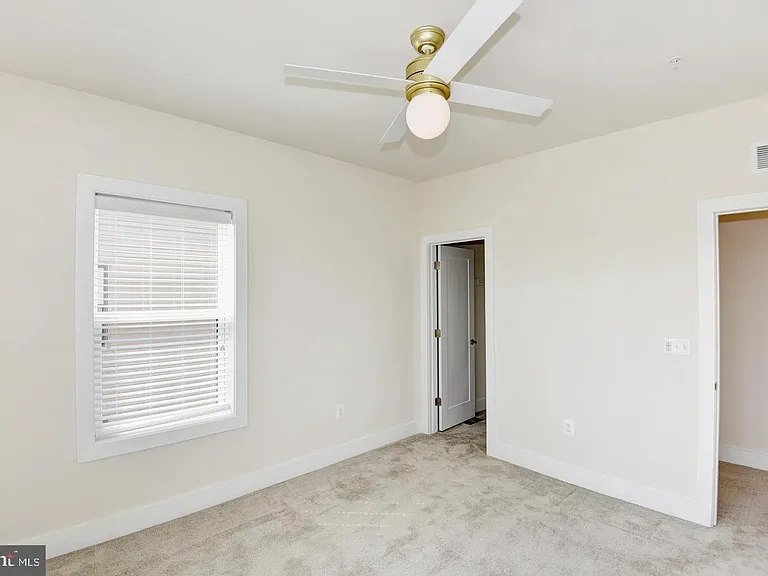 44858 Tiverton Sq — Photo 44