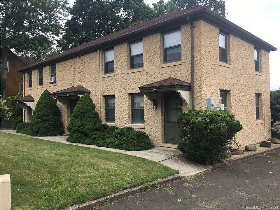 1st image of 257 Harbor St #257