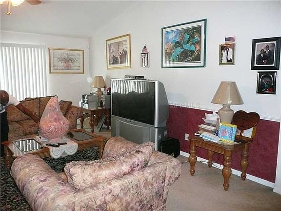 4th image of 1821 Florence Vista Blvd