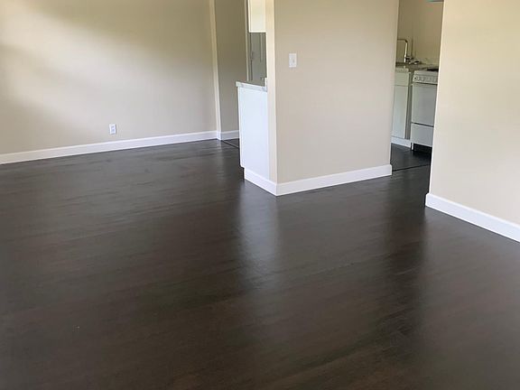 4th image of 6731 Rhode Island Dr W