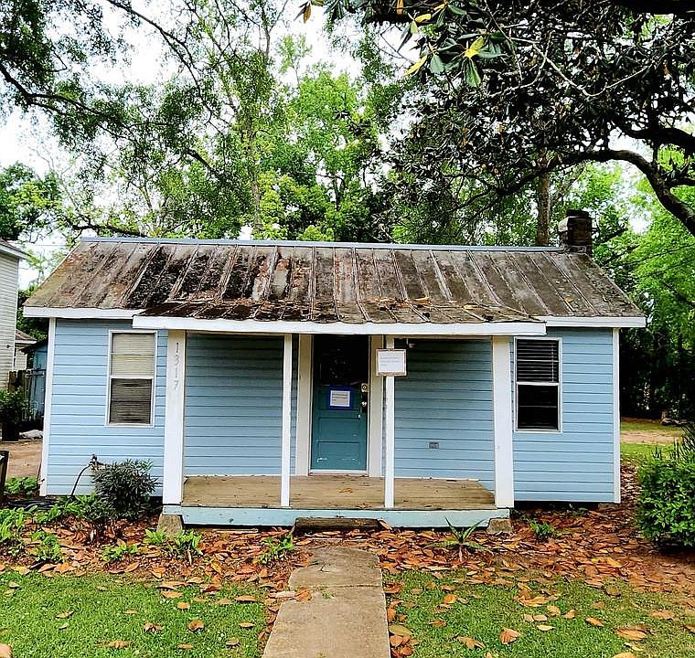1st image of 1317 Lake Ave