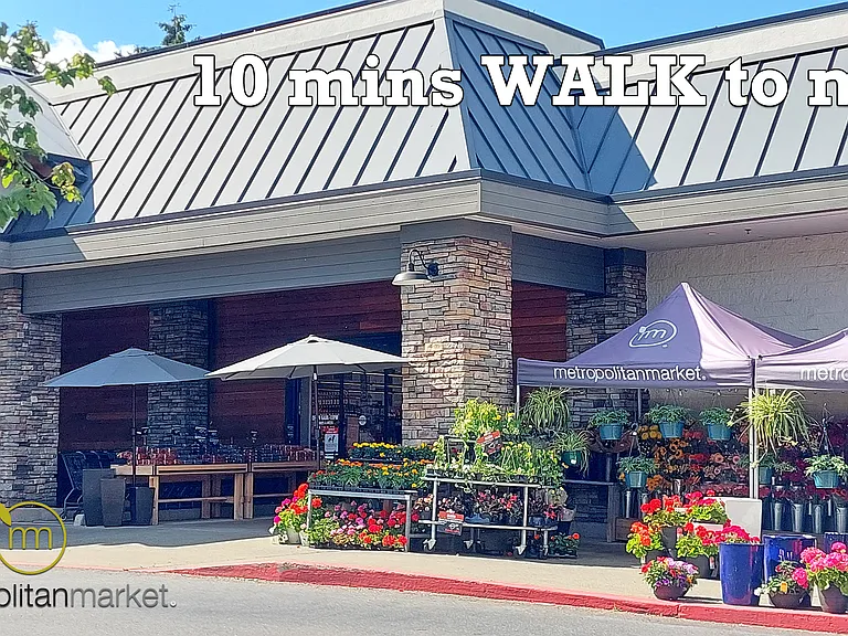 From peaceful seclusion to downtown dining and groceries in just 7 minutes