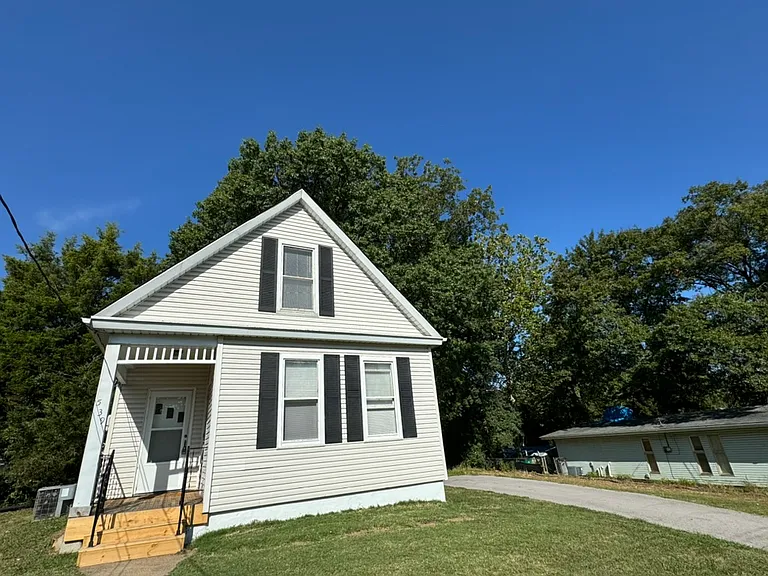 539 N Elm Ave — Photo 19