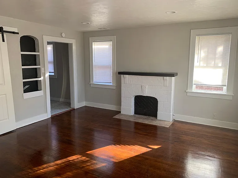 3016 N Robinson Ave #5 — Photo 9