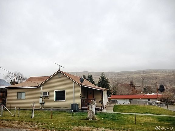2nd image of 947 4th Ave S