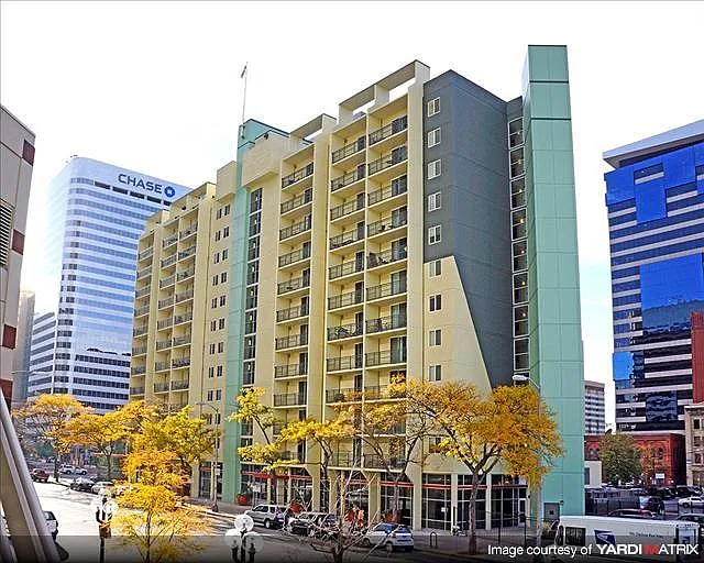 Skyline 1801 — Photo 3