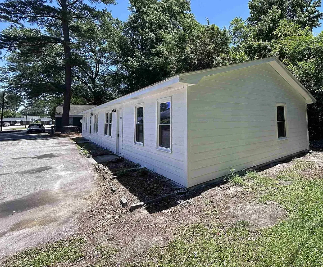 Beautifully Updated 2-Bedroom Home in West Columbia! — Photo 1