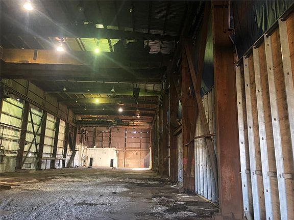 5th image of 1152 Elm St