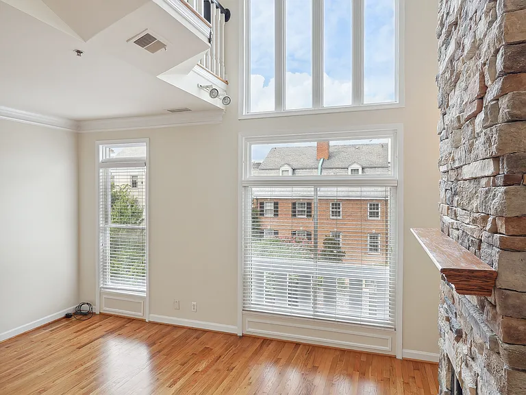 158 N Union St #Townhouse 158 — Photo 9