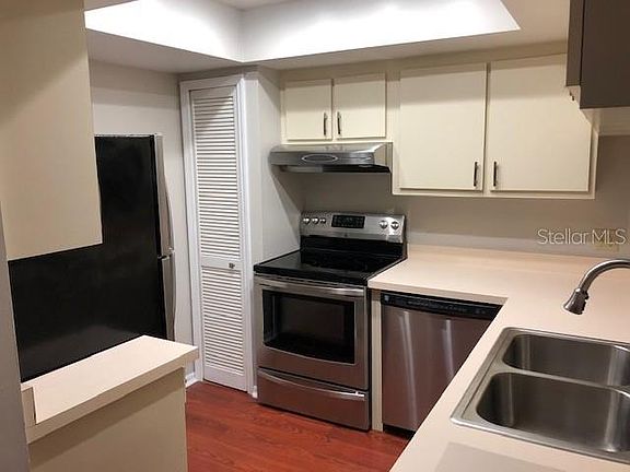 5th image of 5171 Lazy Oaks Dr #5171