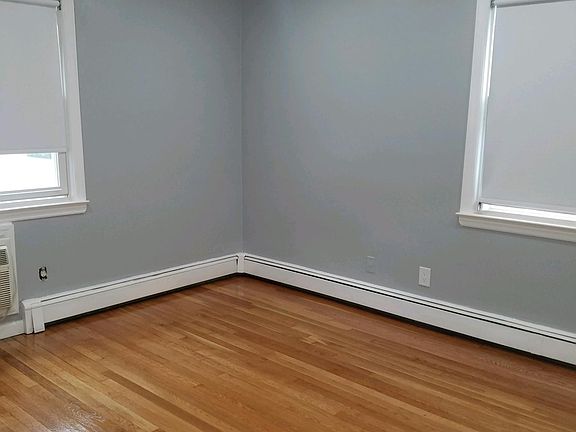 5th image of 11 Francis Ave APT 3D