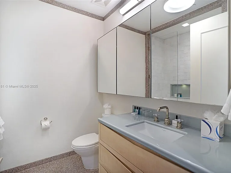 4401 Collins Ave #PH SOUTH — Photo 76