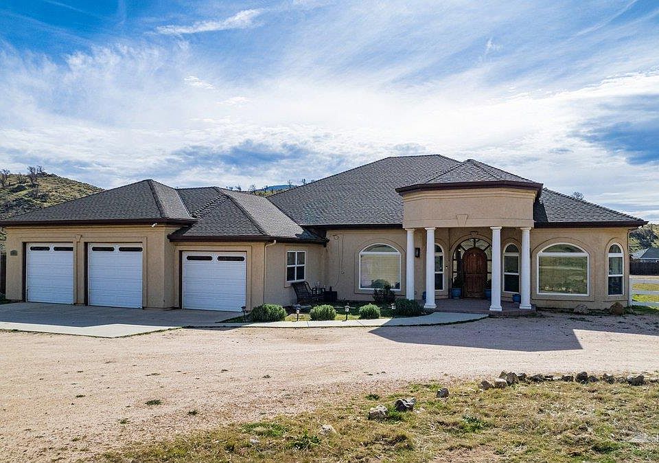 1st image of 24626 Roberts Ave