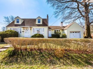 110 Summit Ave #110, Fords, NJ 08863