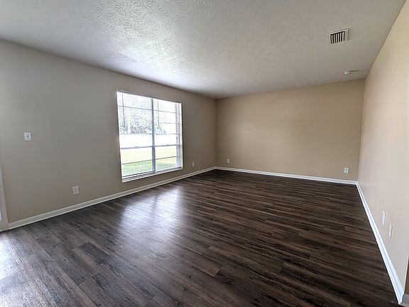 3rd image of 6036 Bizier Rd