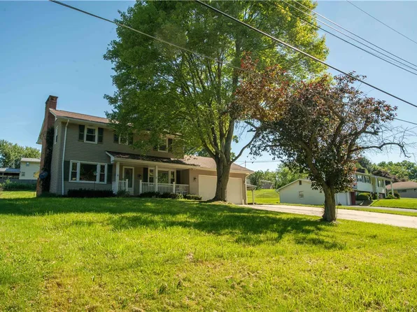 1016 Lakeview Dr, Beaver Falls, PA 15010