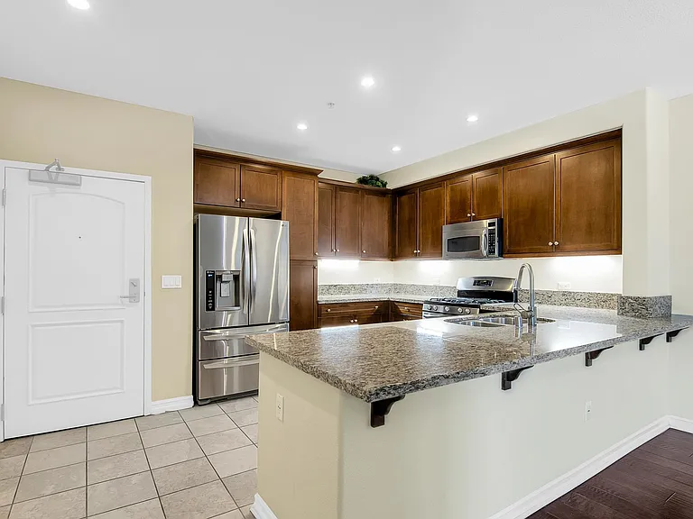 629 Traction Ave #616 — Photo 4