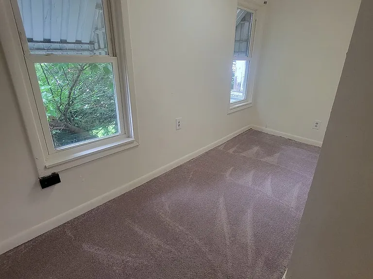 119 Eno St — Photo 3