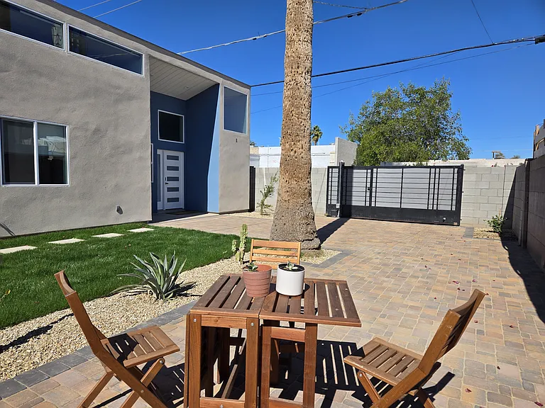 1522 E Edgemont Ave — Photo 25