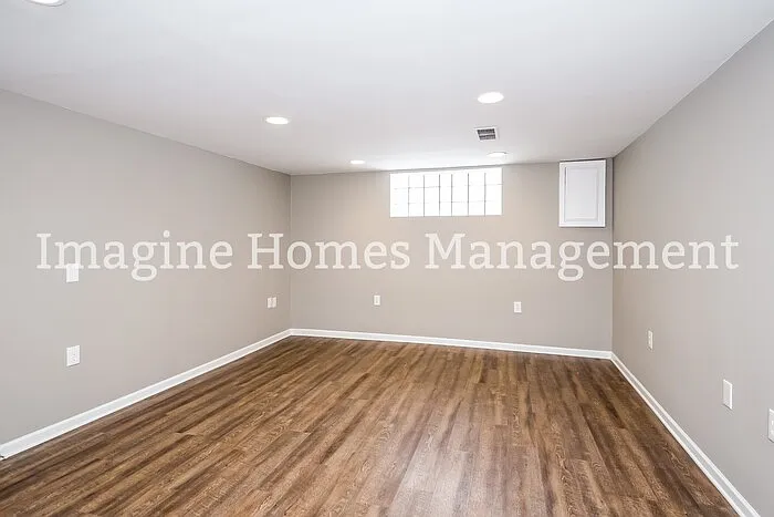 9389 Gettysburg Dr — Photo 13