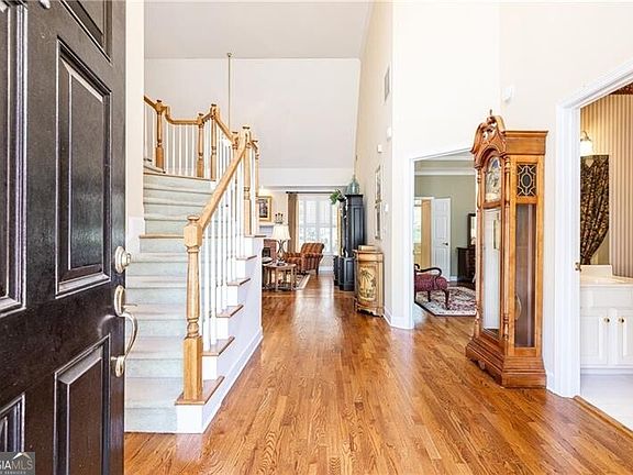 3rd image of 2975 Towne Village Dr