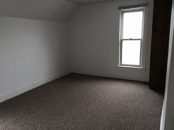 3rd image of 112 N Wood St