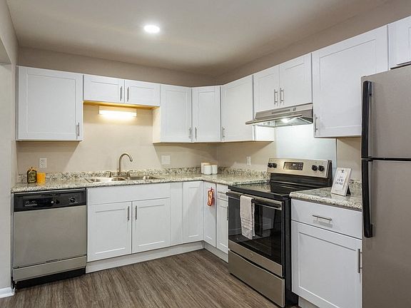 5th image of 120 Abbey Ln #L5