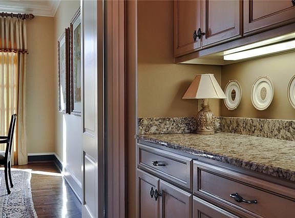 5th image of 5053 Hill Place Dr