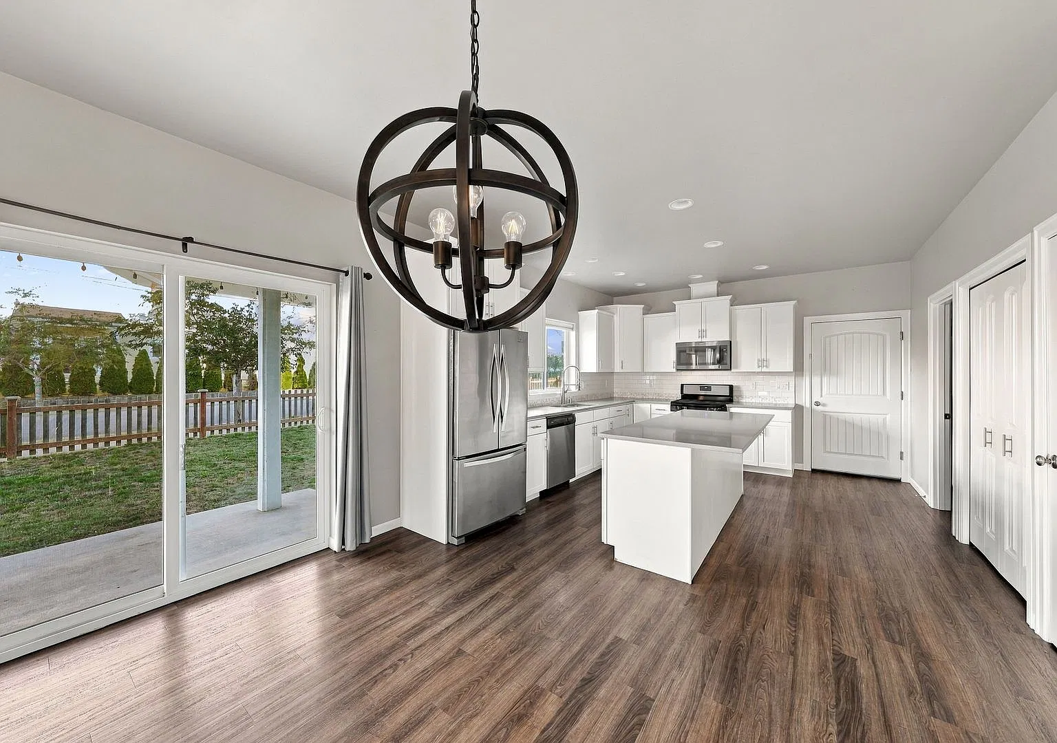 4 Bed 2.5 Bath - Excellent Condition - Hillcrest - Pet Friendly - NAS Whidbey — Photo 4